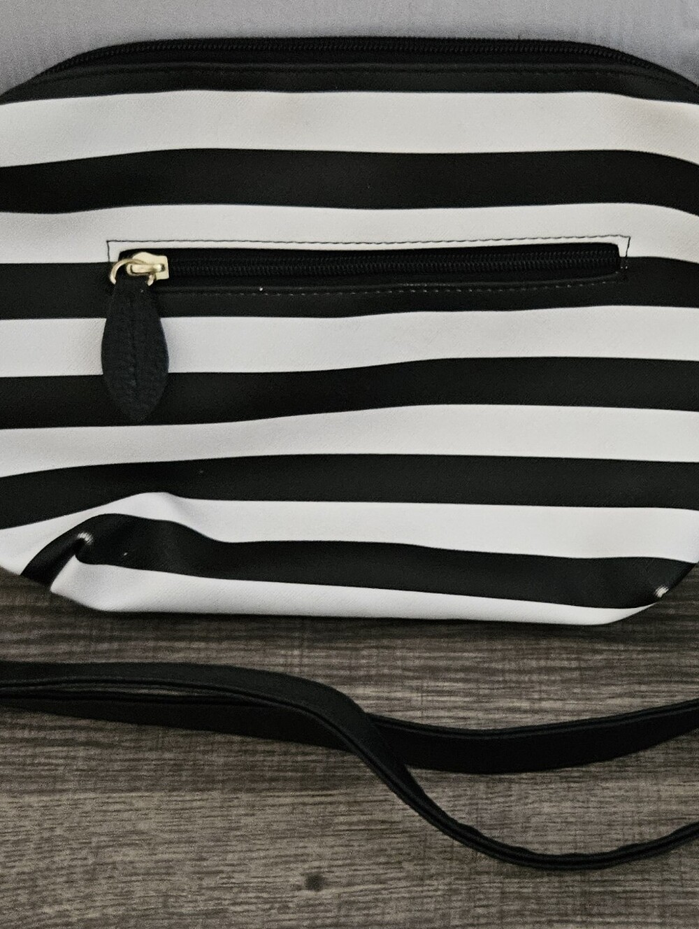 GAL Bag/Purse Black And White Striped Adjustable/Removable Shoulder Strap